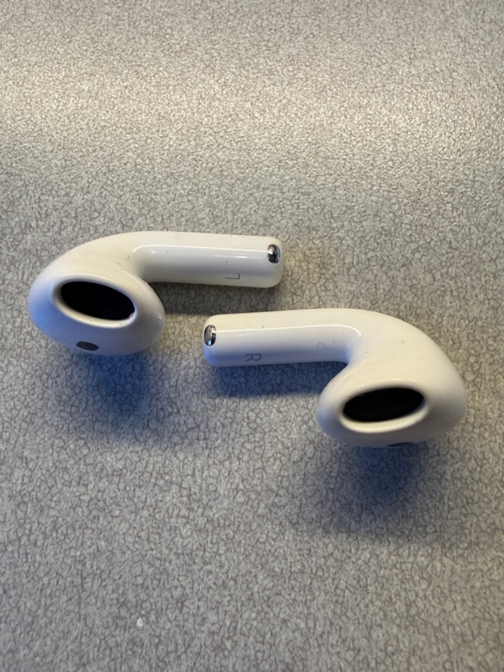 Apple AirPods 4 Wireless Earbuds - Picture 2 of 9